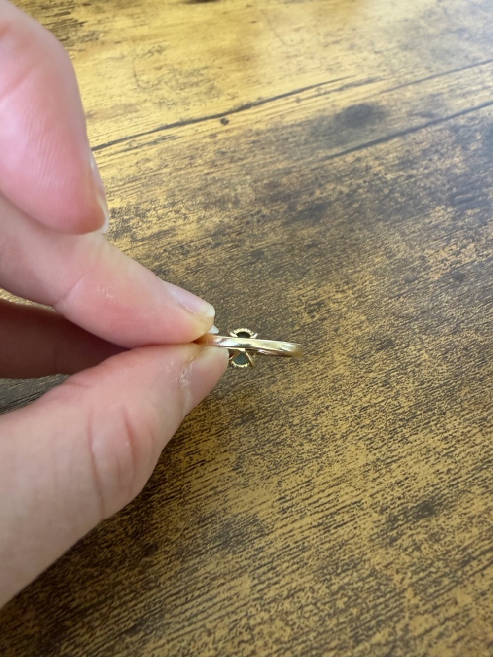 Green Sapphire Diamond Ring - Picture 7 of 8